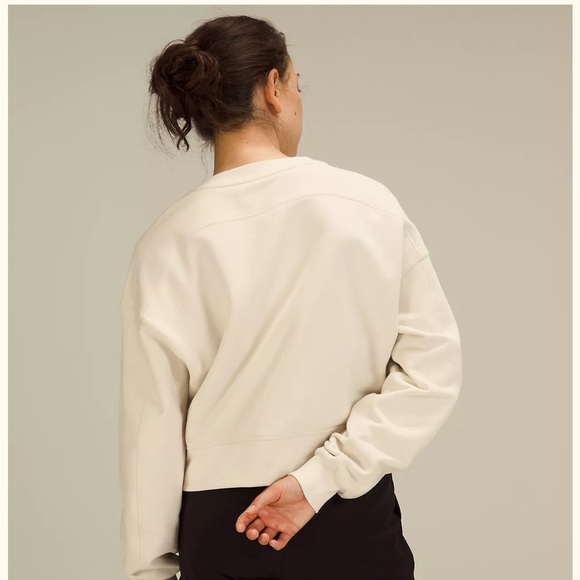 Lululemon Perfectly Oversized Cropped Crew Sweatshirt Softstreme Trench Tan Sz 8 - Picture 2 of 5